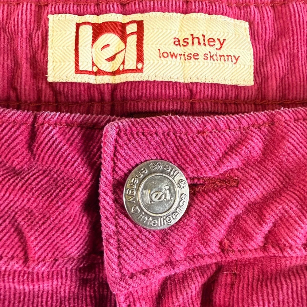 l.e.i. Ashley Lowrise Skinny Corduroy Pants Magenta Pink Womens Size 11 Regular